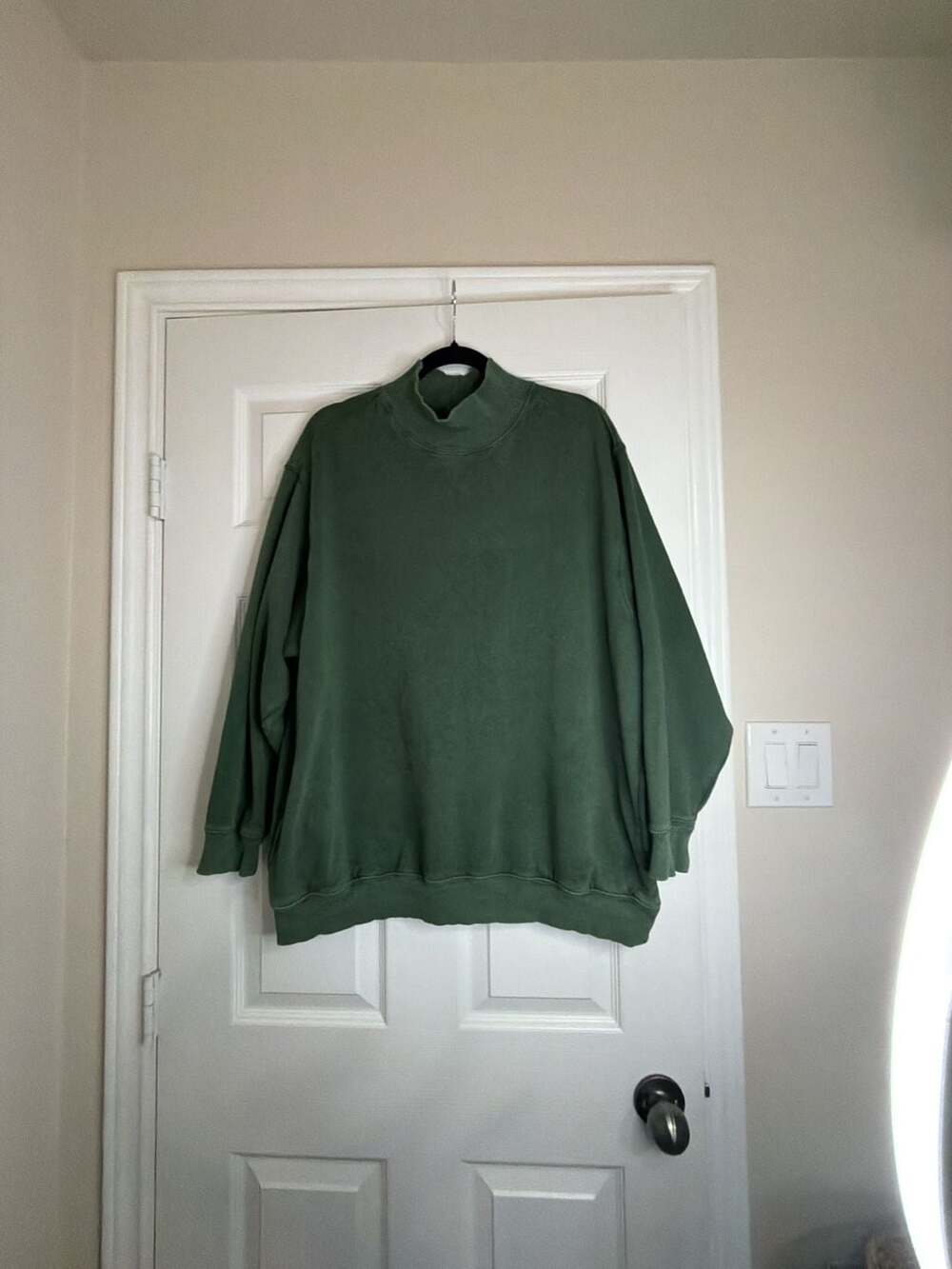 Aerie Oh Snap! Mock Neck Sweatshirt Size L Green